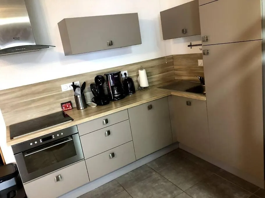 Appartement L Evidence, 4 A 5 Couchages, 1 Chambre, Cellier, Meuble De Tourisme 3 Etoiles, Vue Degagee, Parking Gratuit Chamrousse France